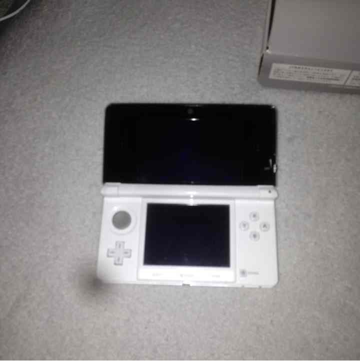 3DS とポケモンオメガルビーセット