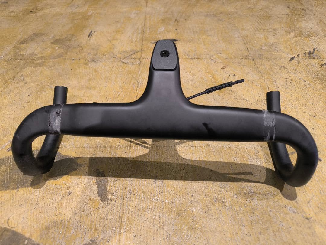 Kocevlo 一体型ハンドル カーボン 380/80mm サイコンマウント付き