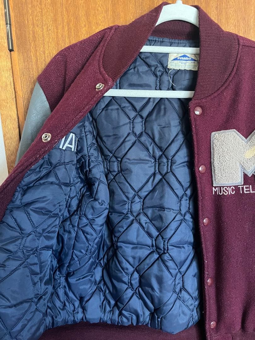 MTV STAFF ヴィンテージ　スタジャン ワインレッド グレー