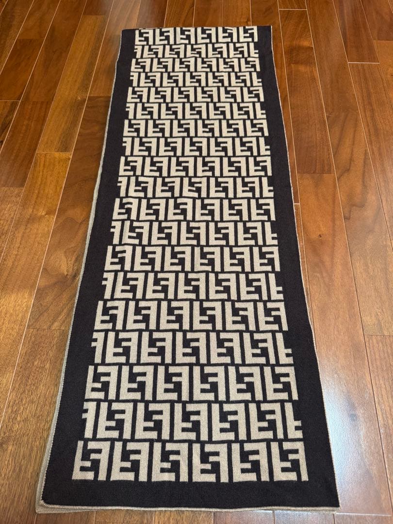 FENDI フェンディ ロゴマフラー