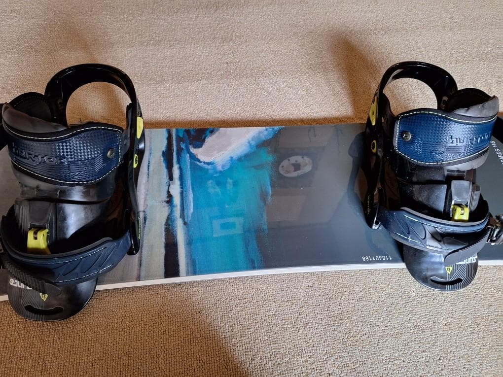 美品！スノーボード BURTON INDIE 146サイズ ビンディング付き