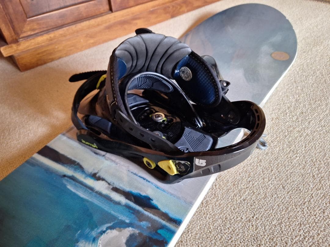 美品！スノーボード BURTON INDIE 146サイズ ビンディング付き