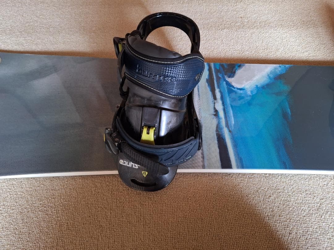 美品！スノーボード BURTON INDIE 146サイズ ビンディング付き