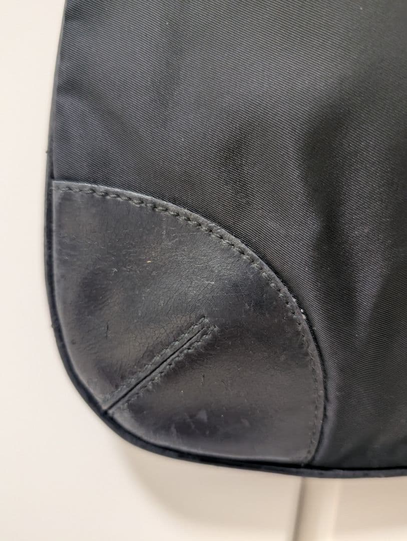 PRADA ナイロン ショルダーバッグ