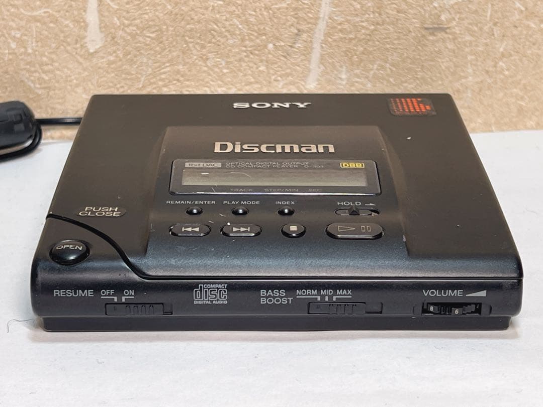 SONY Diskman D-303 ポータブルCDプレーヤー（ジャンク品）