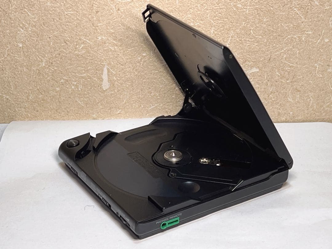 SONY Diskman D-303 ポータブルCDプレーヤー（ジャンク品）