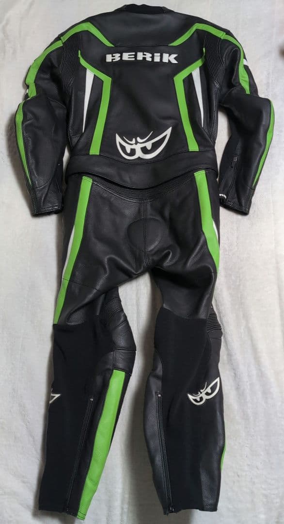 ベリック　パンツレーシングスーツ　2ピース　BERIK　LWサイズ