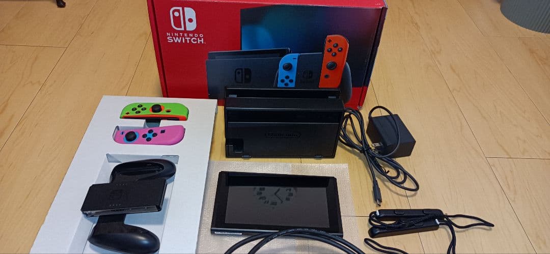 Nintendo Switch 本体 ネオンブルー、レッド Joy-Con付