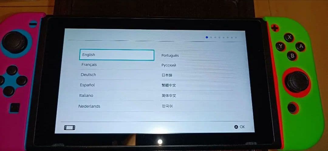 Nintendo Switch 本体 ネオンブルー、レッド Joy-Con付
