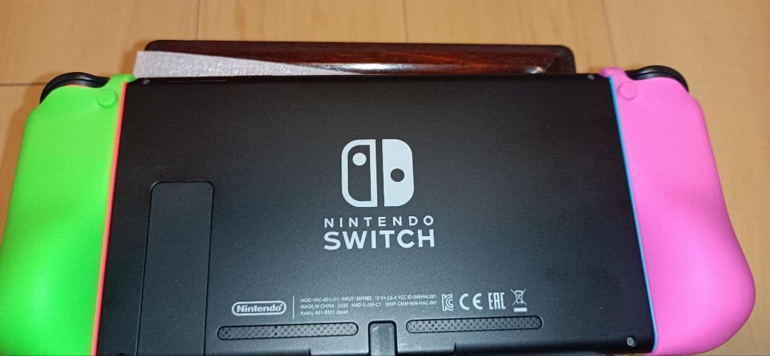 Nintendo Switch 本体 ネオンブルー、レッド Joy-Con付