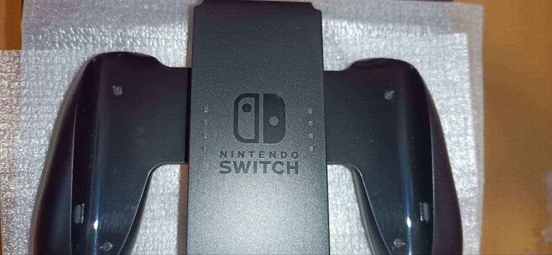 Nintendo Switch 本体 ネオンブルー、レッド Joy-Con付