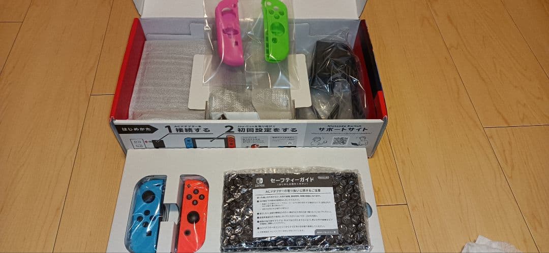 Nintendo Switch 本体 ネオンブルー、レッド Joy-Con付