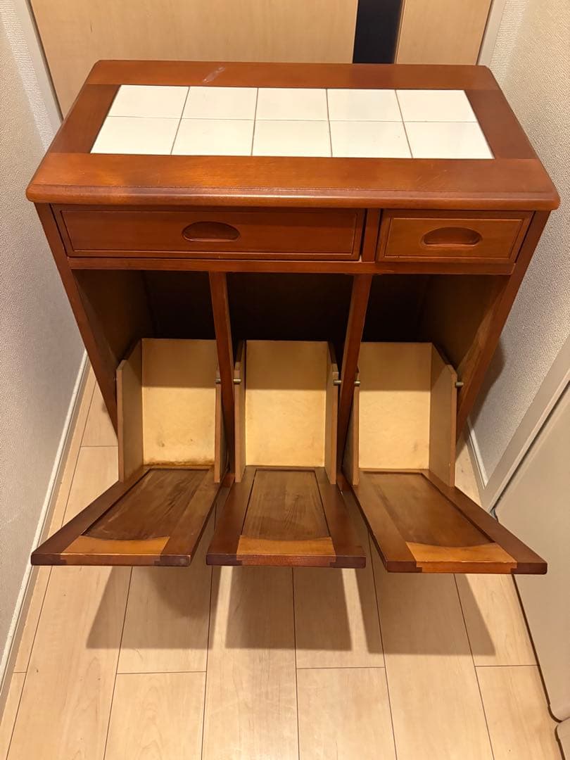 カントリー　キッチンカウンター ダストボックス 木製 ゴミ箱　キャスター付