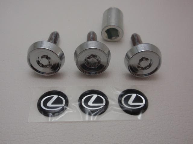 封印簡単　レクサス純正ナンバーフレーム + 純正ロックボルト　前後セット 　新品