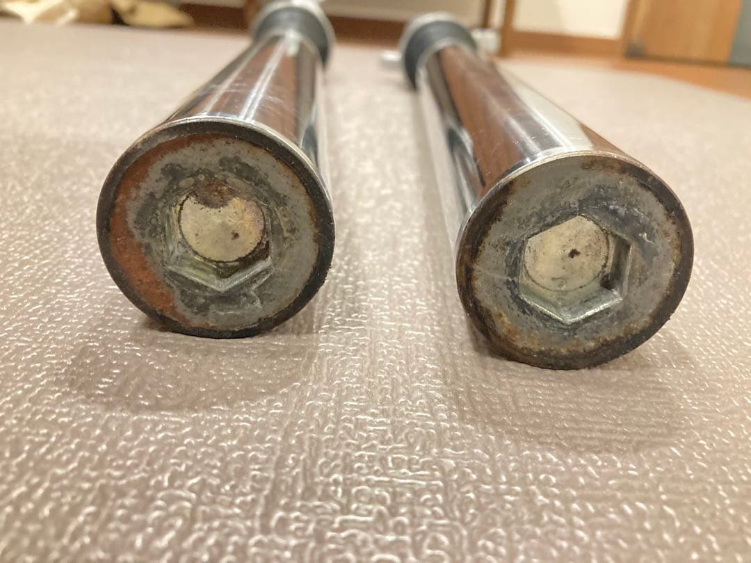 MC31 ホーネット250 用　純正フロントフォーク左右