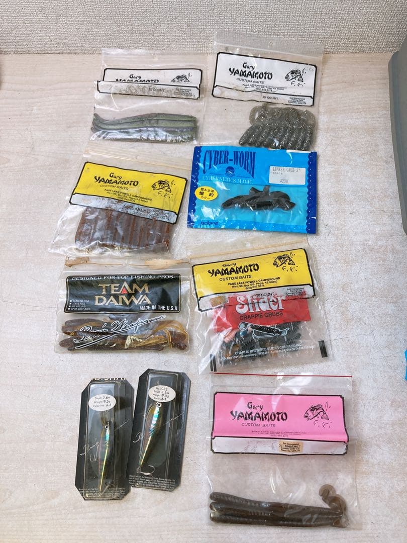 舞*茸様 【まとめ売り】釣具セット ルアー ワーム ケース付き バス釣り 大量セ