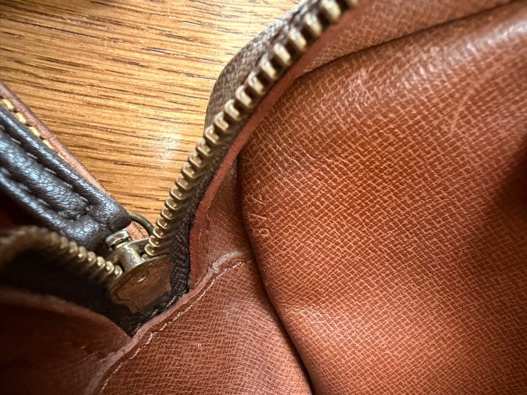 ルイヴィトンショルダーバッグ