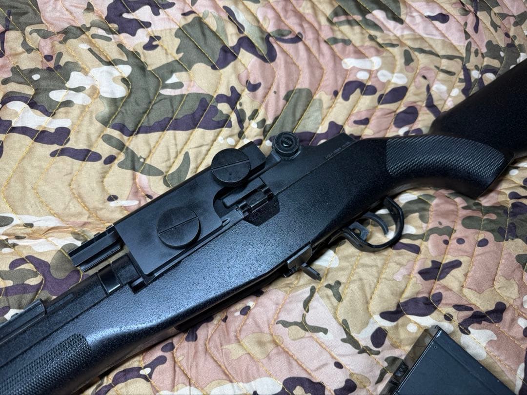 M14カービン　ソーコム☆カスタム☆ブラック☆マガジン2個付き☆バッテリー付き