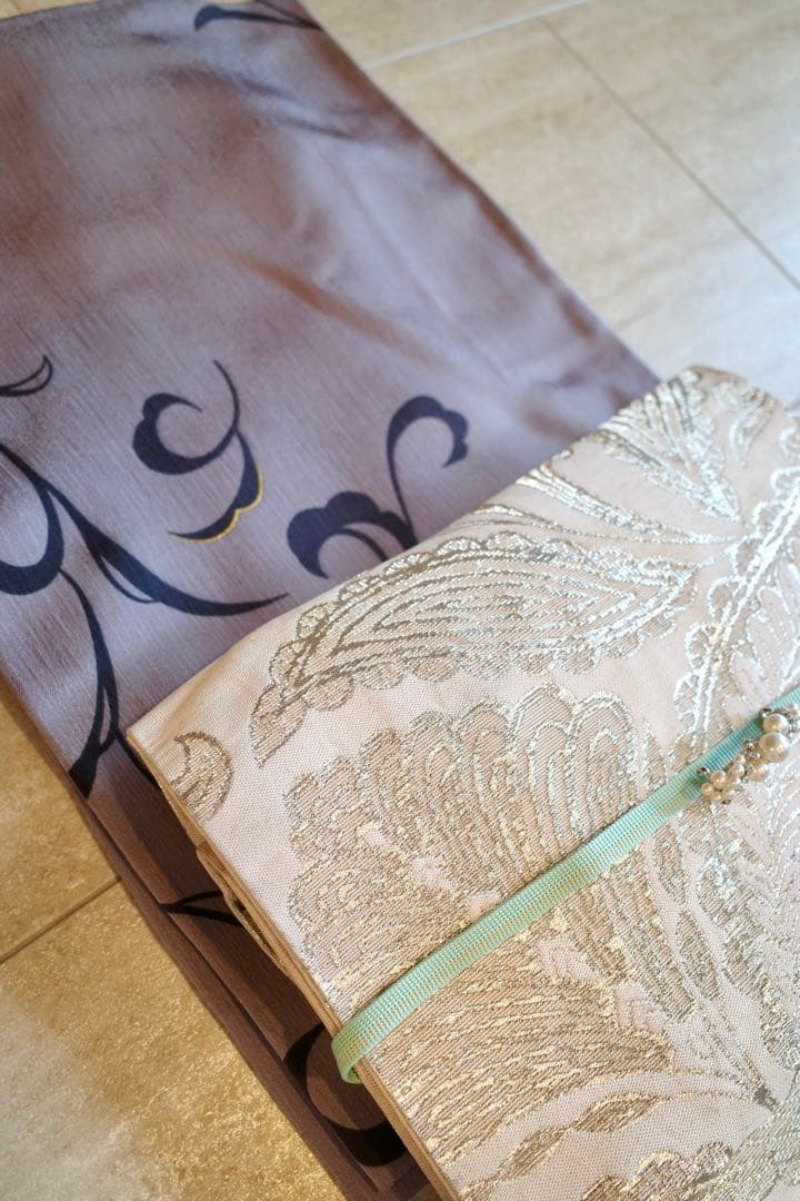 よ*ぴ様 上品な小紋 着物｜身丈165 裄68｜銀糸の名古屋帯おまけ付き