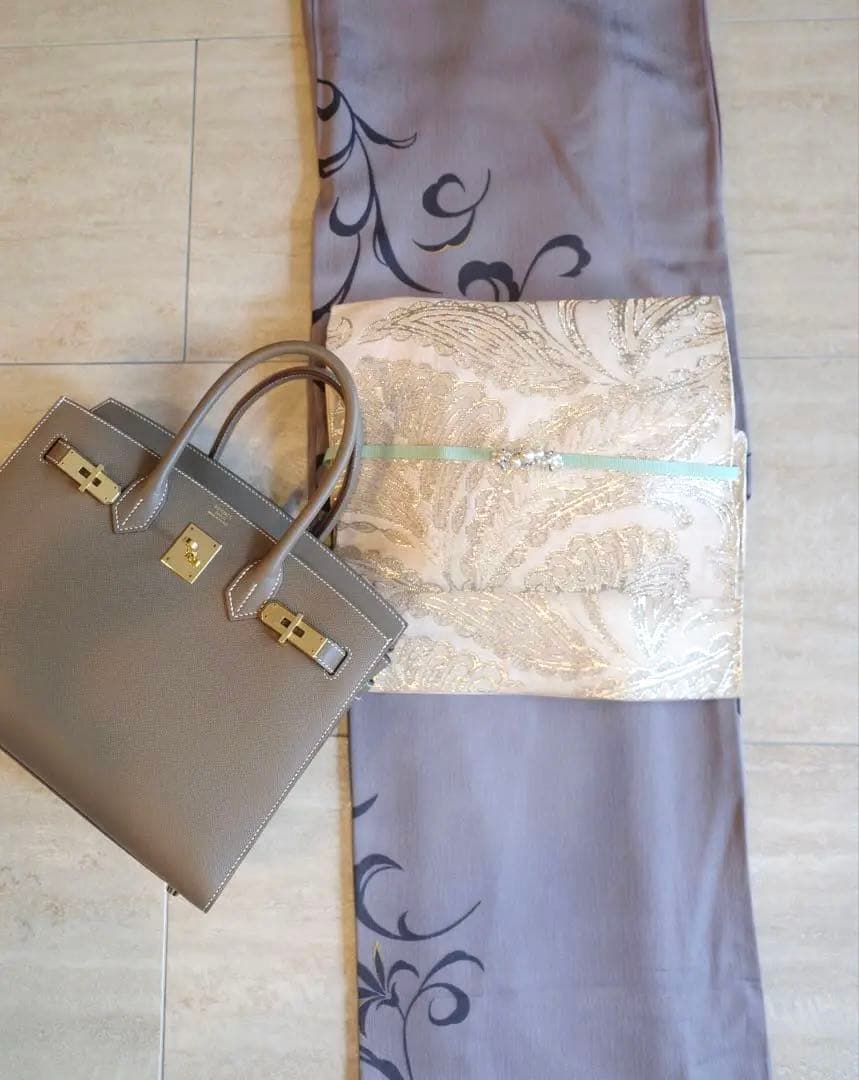 よ*ぴ様 上品な小紋 着物｜身丈165 裄68｜銀糸の名古屋帯おまけ付き