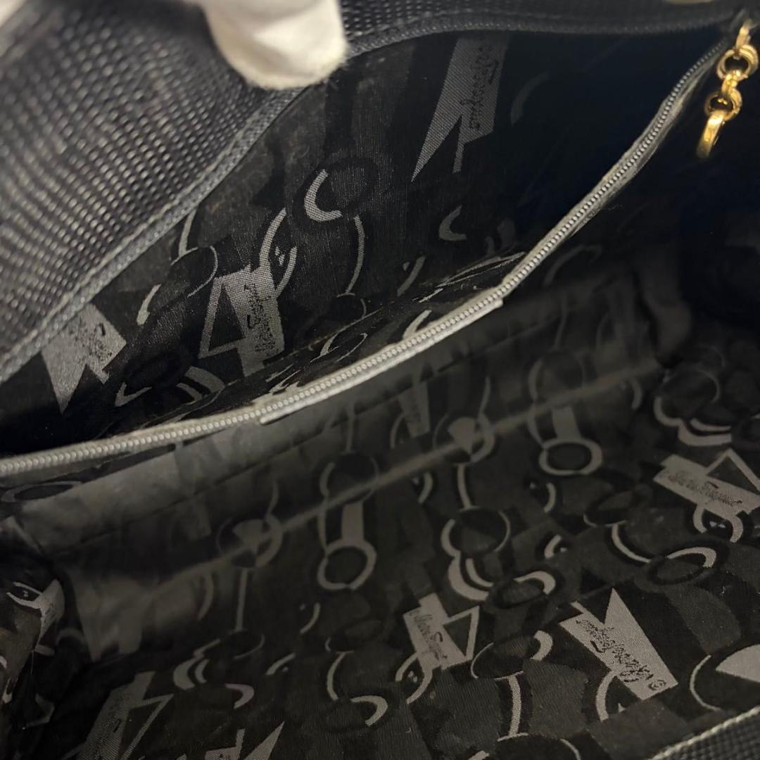 Salvatore Ferragamo トートバッグ ヴァラ リボン ブラック