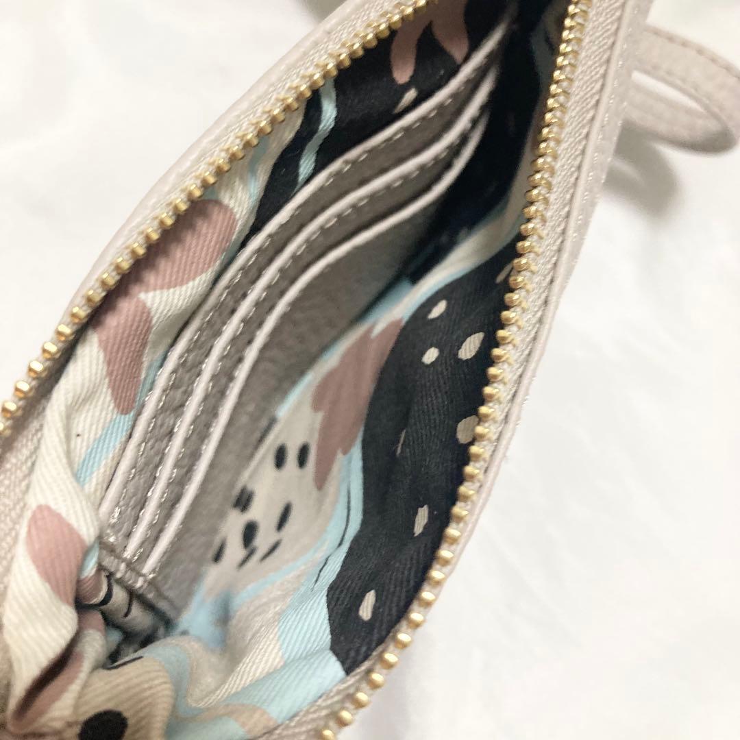 新品　イアンヌ　シャルル　キーケース　マルチポーチ　保護フィルム付