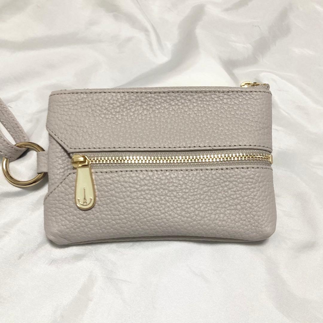 新品　イアンヌ　シャルル　キーケース　マルチポーチ　保護フィルム付