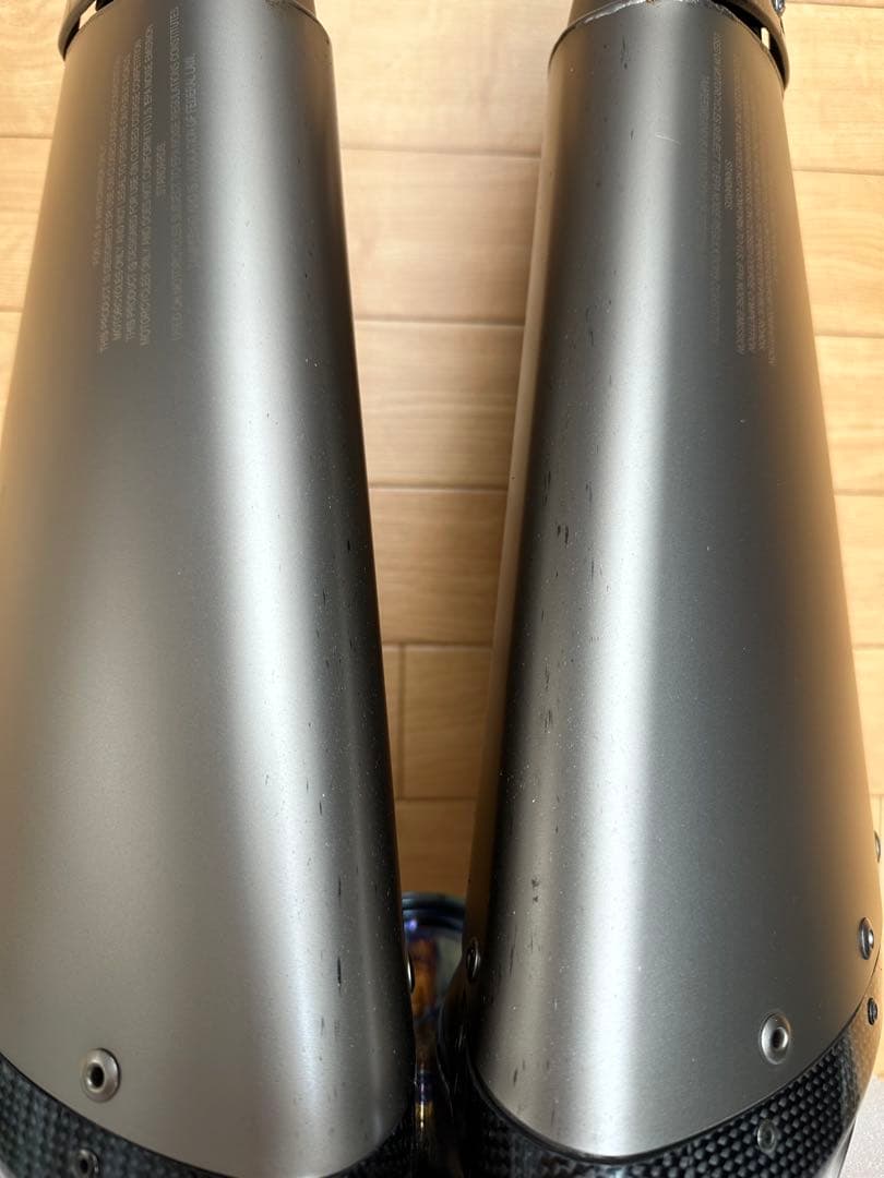 アクラポヴィッチ ドゥカティ パニガーレv2 2020年型