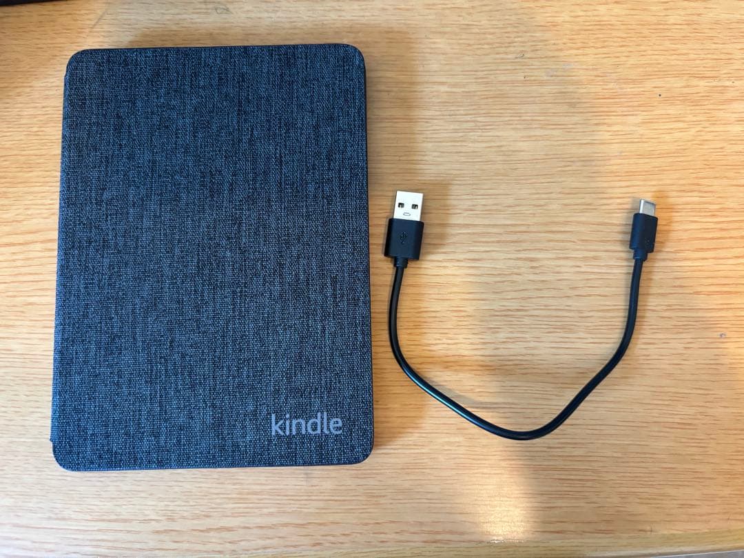 Kindle Paperwhite 12世代32GB カバー・保護フィルム他