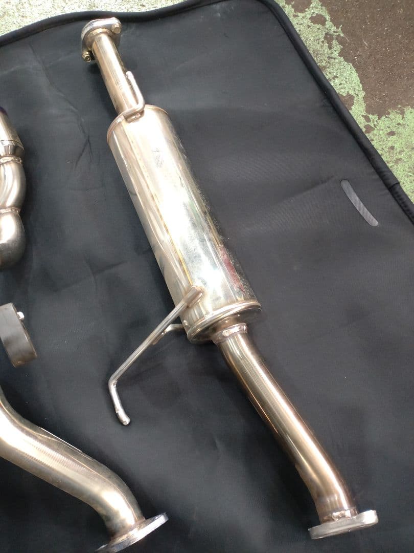 【✨️美品・送料込✨️】ロッソモデロ　エブリィDA17Vマフラー