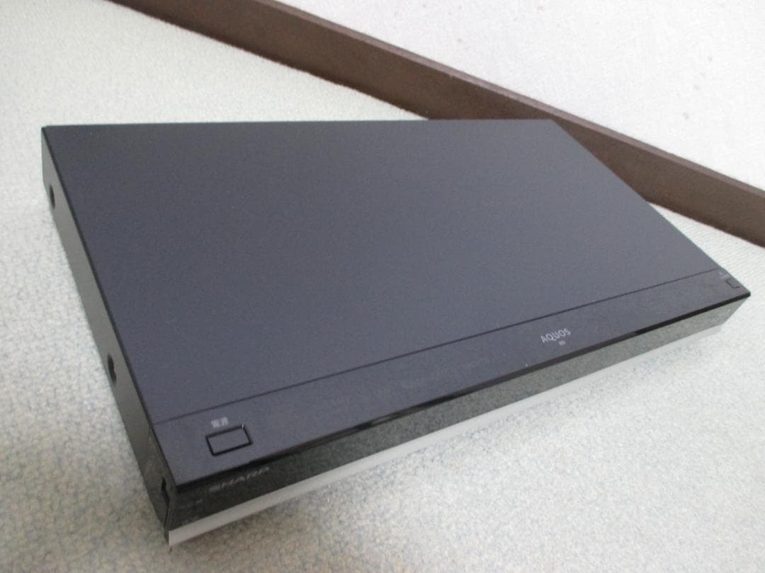 美品☆SHARP 1TB 2番組同時録画 BDレコーダー BD-W1700