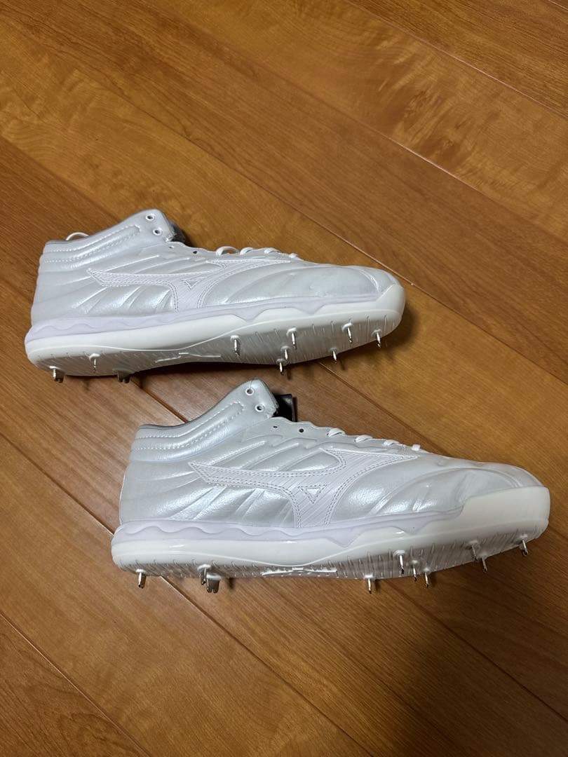 【新品未使用】Mizuno スピードレボプロ MID 27.0 cm ホワイト