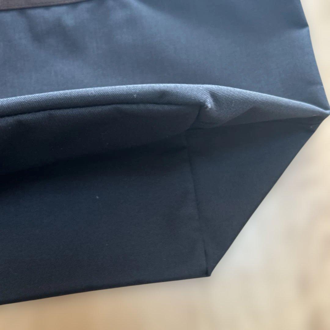 エルベシャプリエ　725C ノワール／モカ