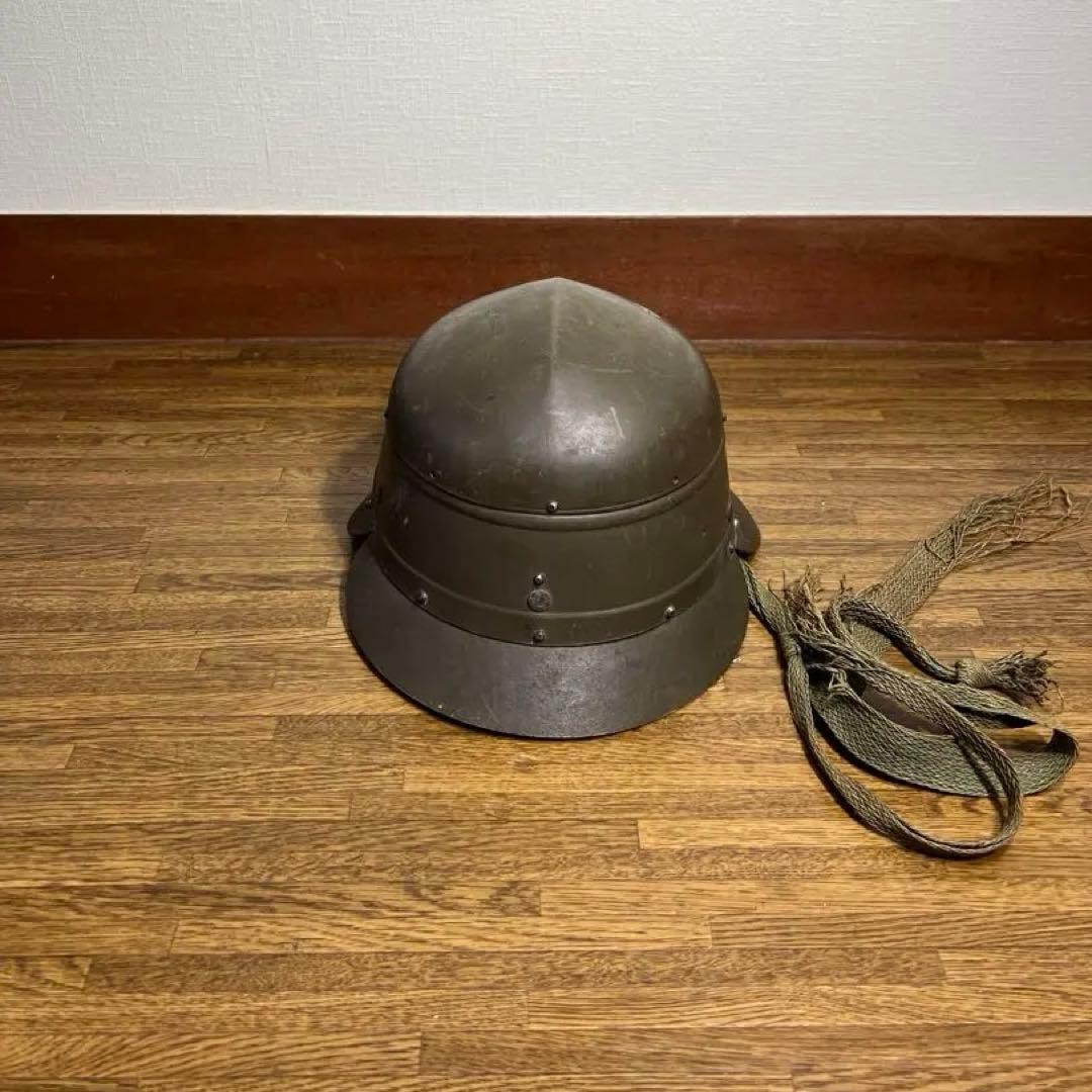 軍隊ヘルメット