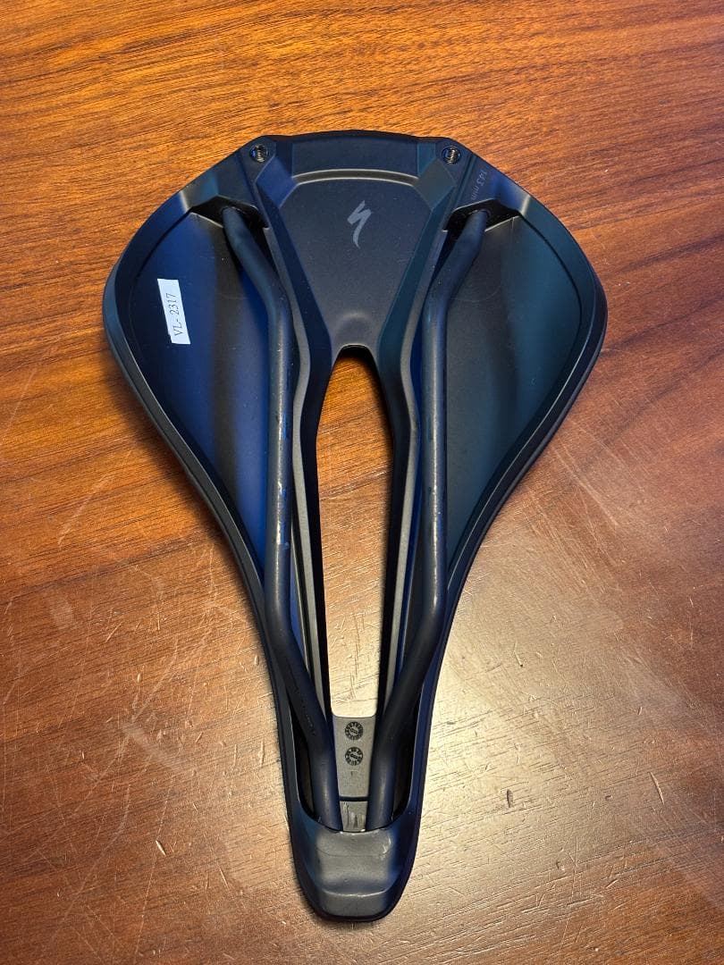 Specialized Power Expert サドル 143mm