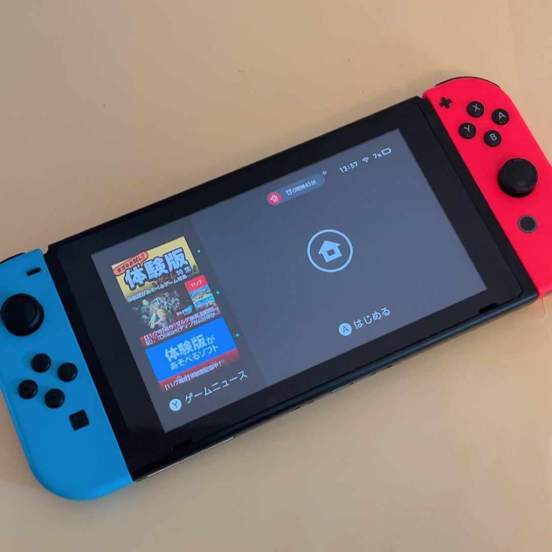 Nintendo Switch 本体　周辺機器付き