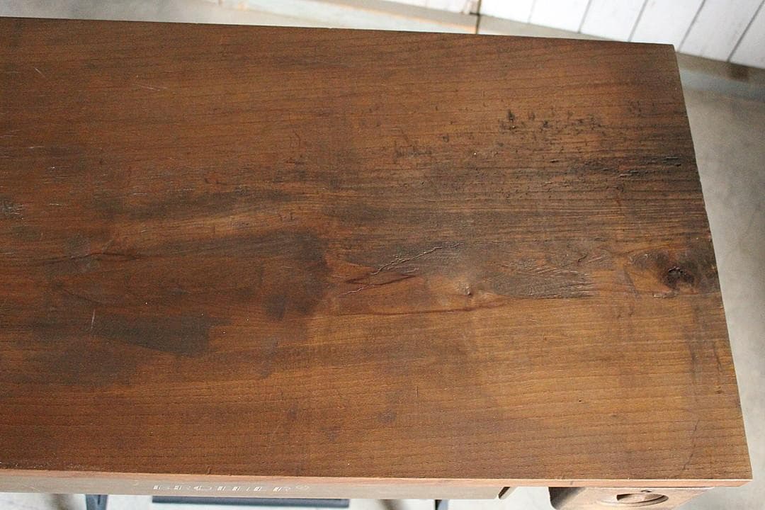 古い鉄脚と古材のテーブル　ワークデスク　机　作業台　古家具　古道具