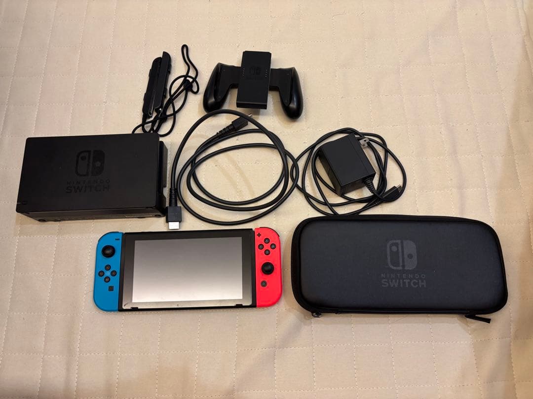 Nintendo Switch ネオンブルー/ネオンレッド 本体＋ケース