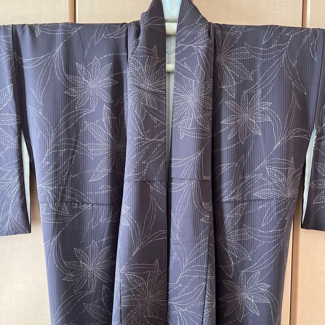 丹波縮緬　小紋 着物 ダークグレー 葉柄刺繍　長襦袢（着物と同サイズ）　セット
