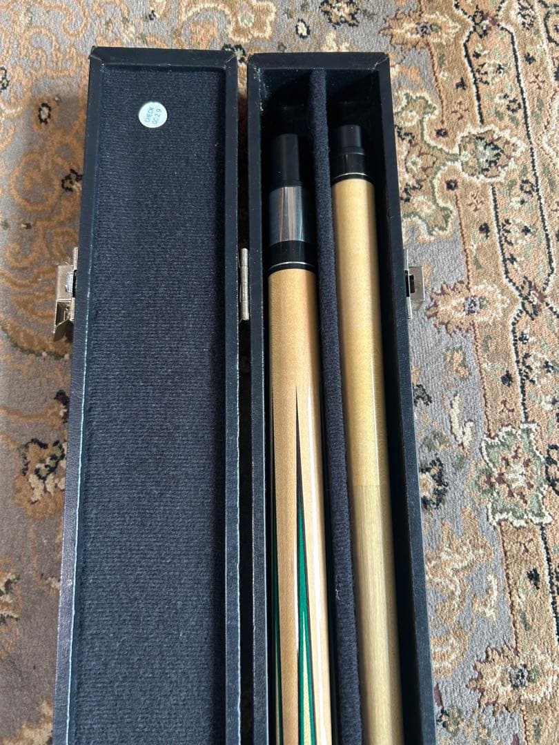 ルカシー　ビリヤードキュー（美品） Lucasi + Adam社ハードケース付