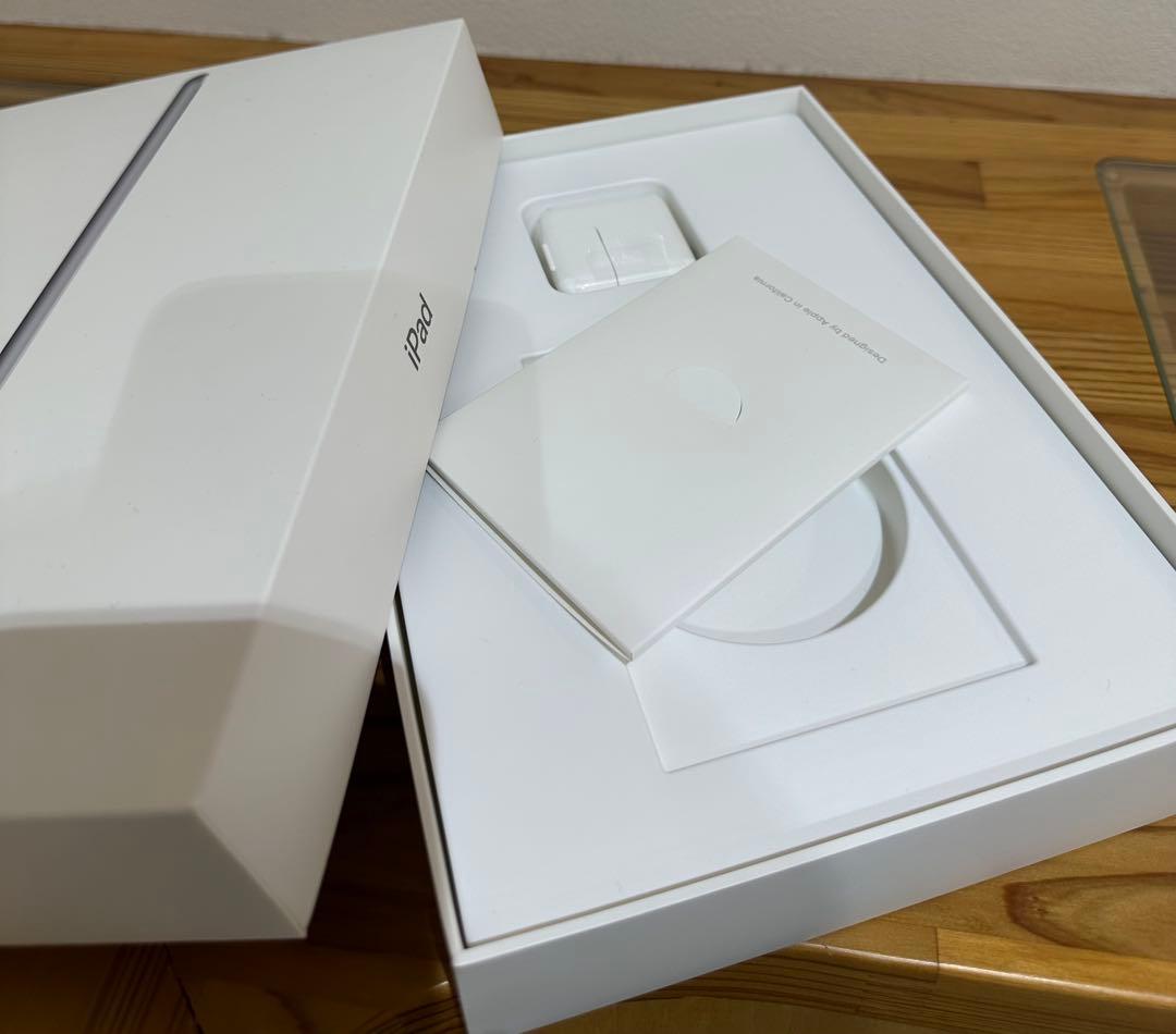 【第五世代】32gb Wi-Fiモデル iPadシルバー