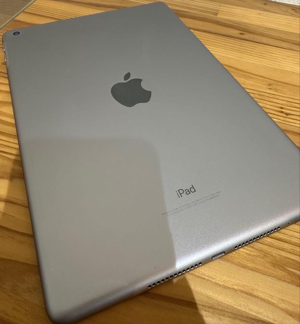 【第五世代】32gb Wi-Fiモデル iPadシルバー