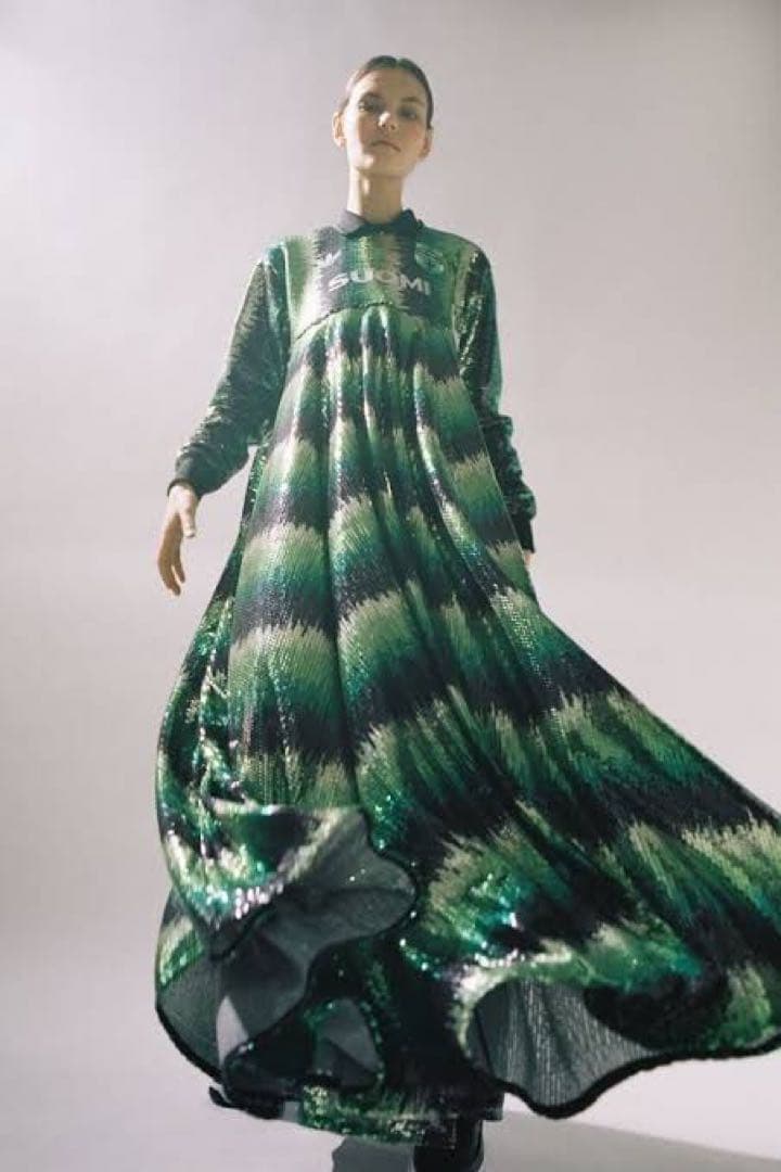 入手困難 新品 adidas×ANNA ISONIEMIスパンコールフレアドレス