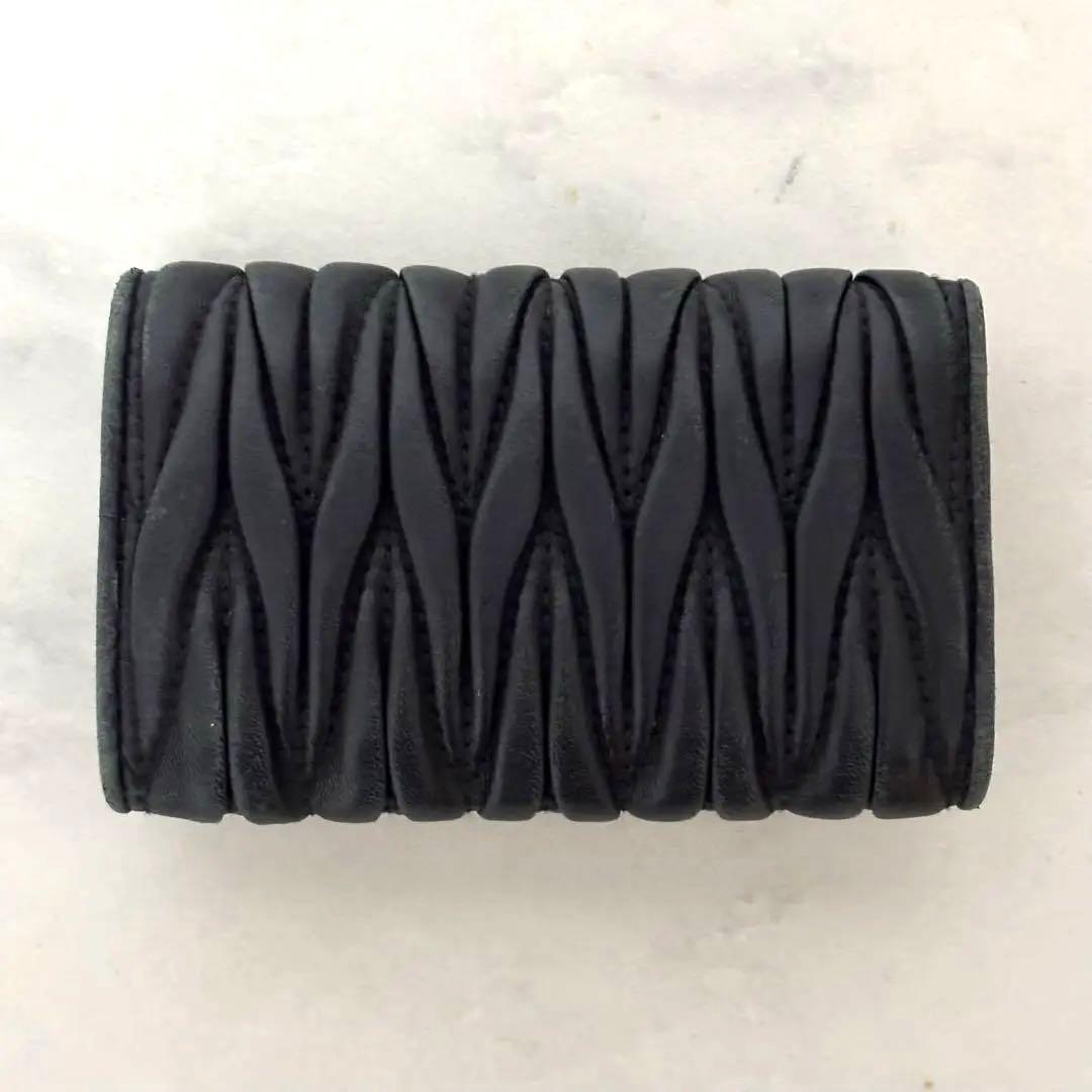 MIUMIU マテラッセ レザーメタルロゴ 6連キーケース