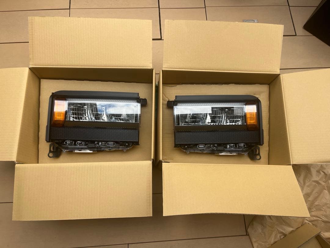 【新品】ランドクルーザー250VX ヘッドライト