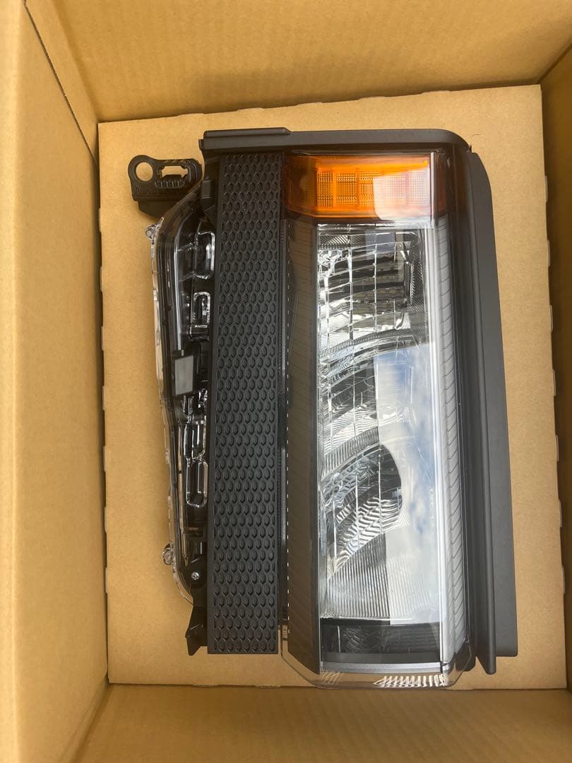 【新品】ランドクルーザー250VX ヘッドライト