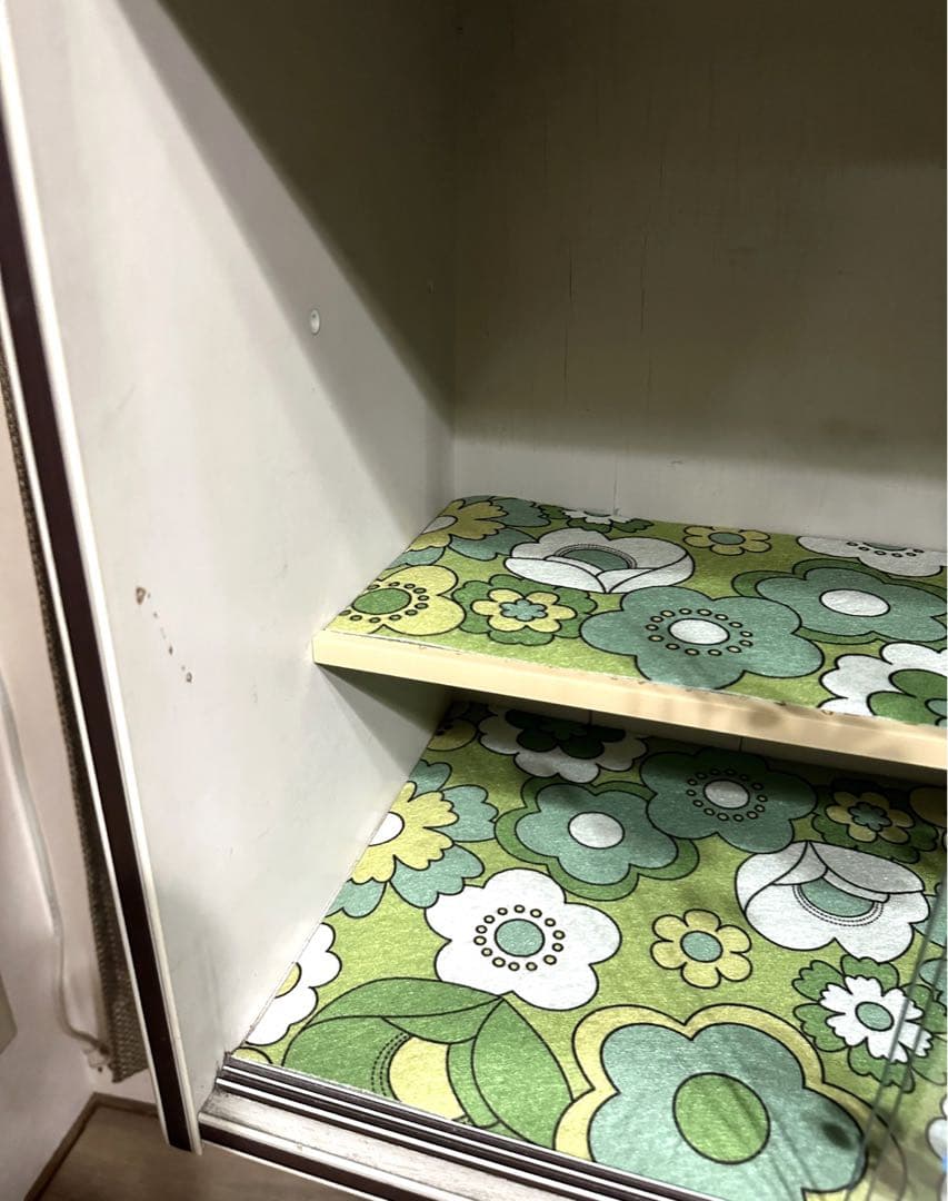 昭和レトロ　食器棚　ショーケース　ガラス戸　飾り棚　レトロポップ