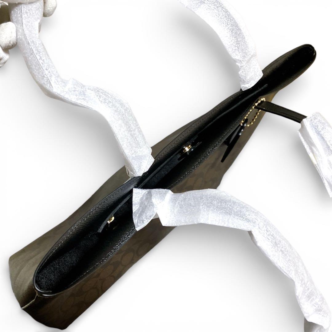 コーチ 未使用品 A4収納可 肩掛け可 シグネチャー トートバッグ ブラウン