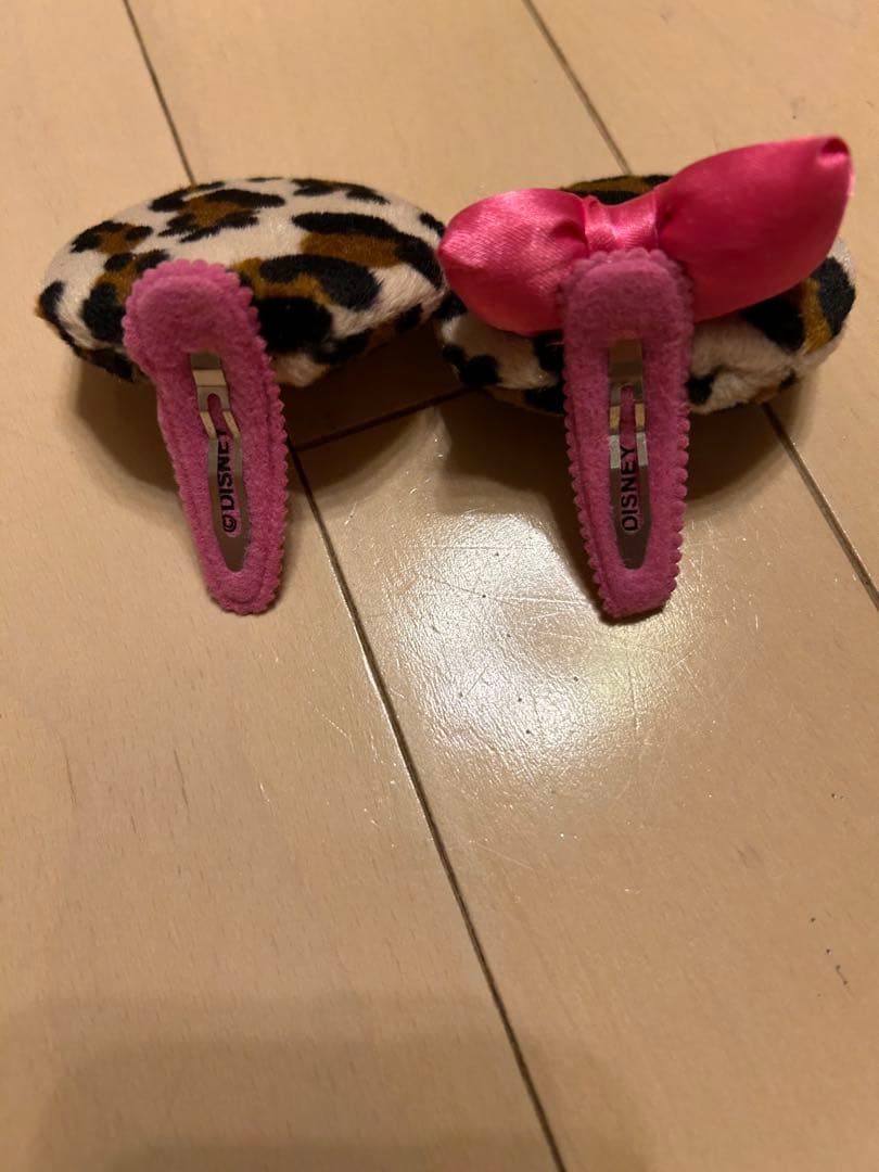 ディズニー　ミニーヒョウ柄ヘアピン