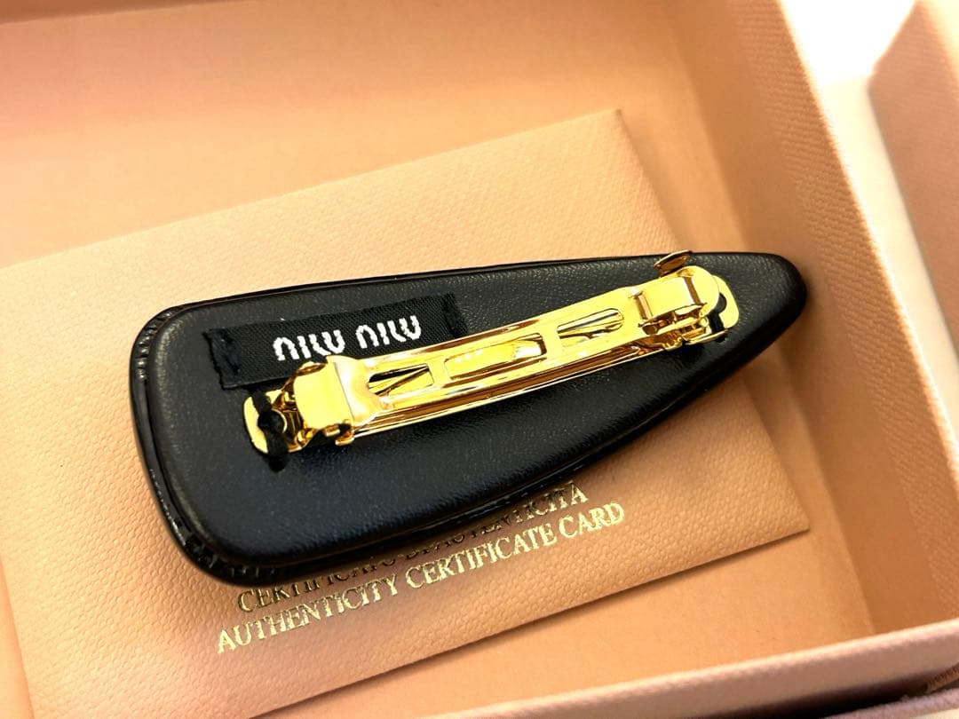 【週末価格！】miumiu ヘアピン　バレッタ　ヘアクリップ ブラック